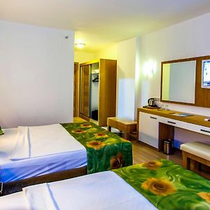Standard Zimmer mit Kingsize-Bett